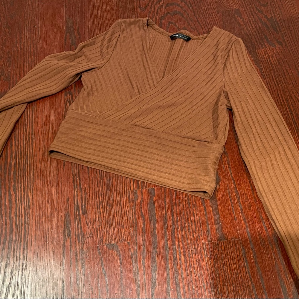 SHEIN Brown Long Sleeve Ribbed Crop Top XS/S